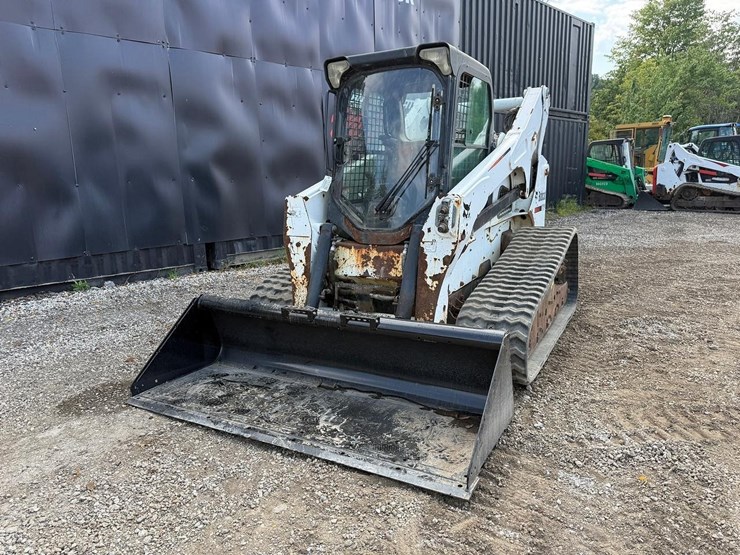 bobcat-t870-image-8