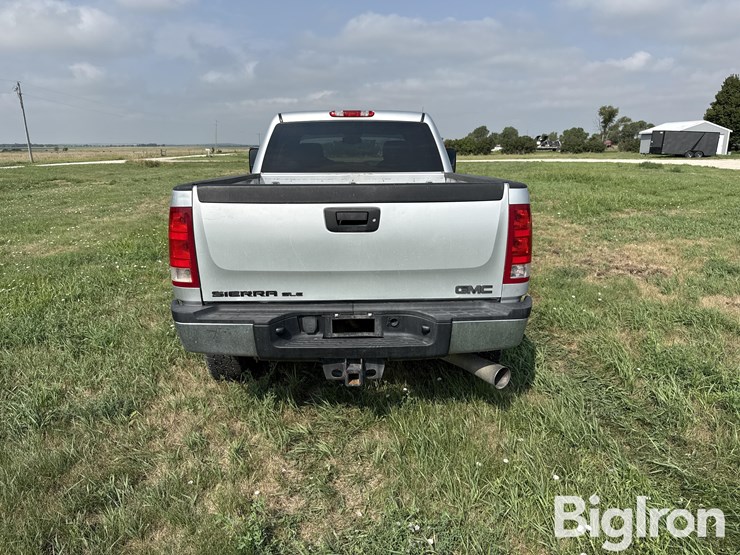 2012-gmc-2500-image-6