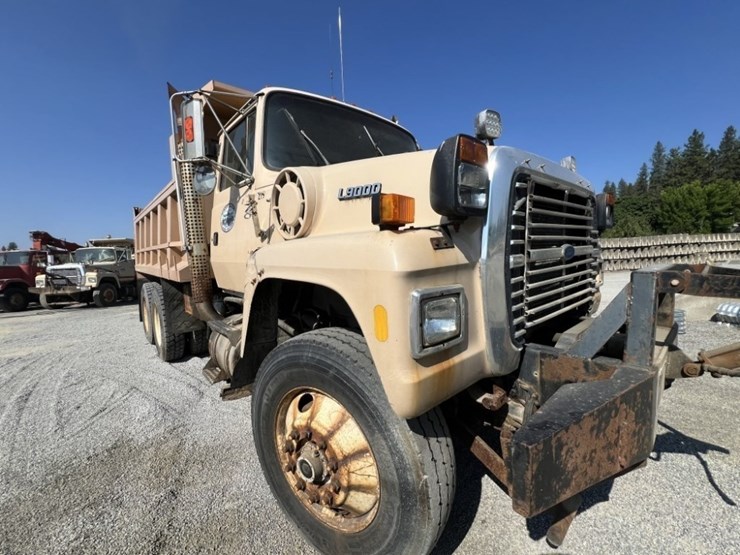 1991-ford-lt9000-image-2