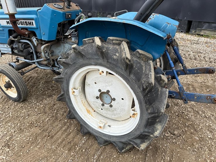 mitsubishi-d1600-image-14