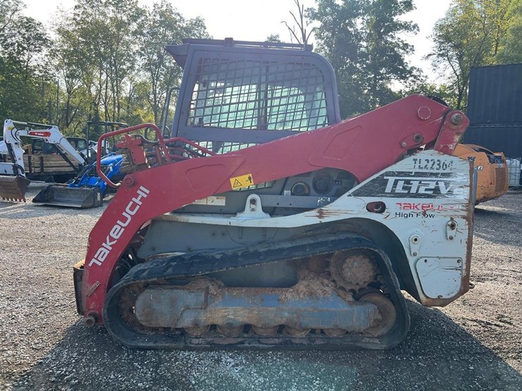 2021-takeuchi-tl12v2-image-2