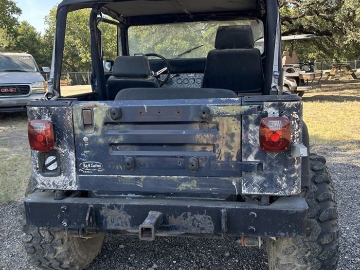 #13-•-1987-amc-jeep-2-door-image-5