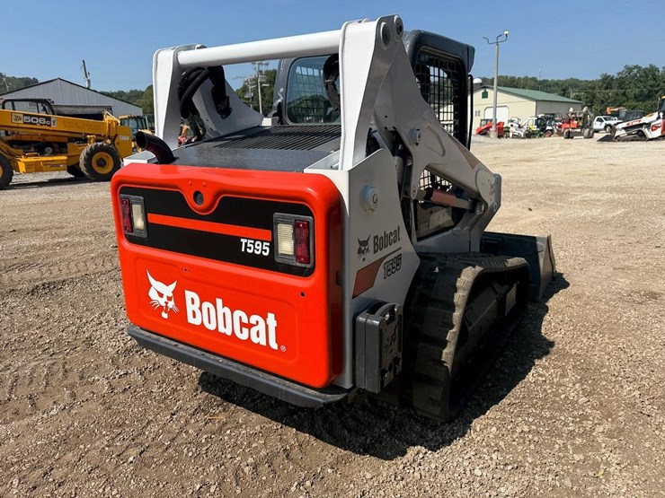 2019-bobcat-t595-image-4