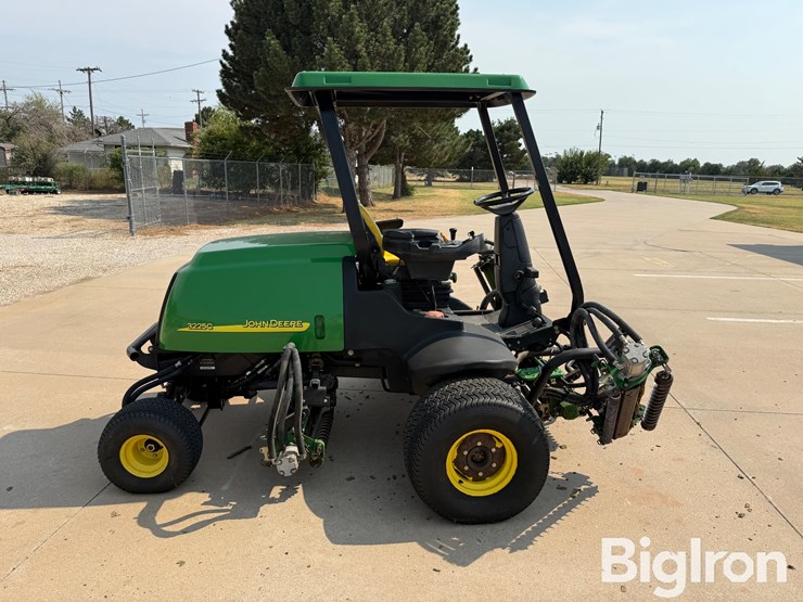 john-deere-3225c-image-4