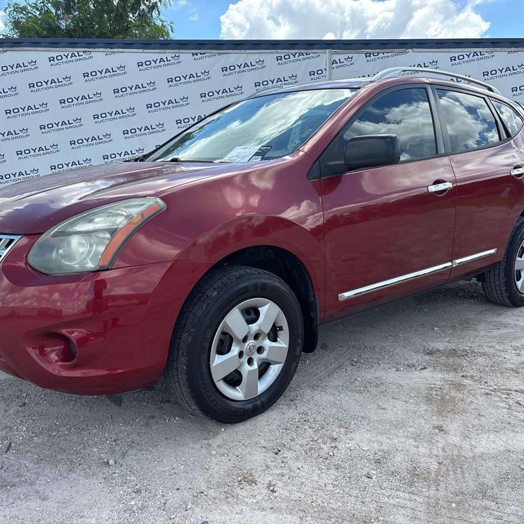 2015 NISSAN ROGUE