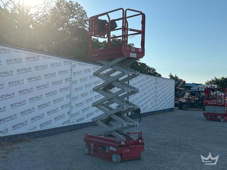 mec-scissor-lift-image-4
