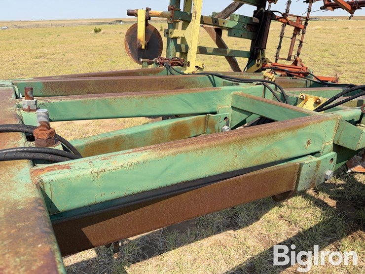 noble-32’-field-cultivator-image-16