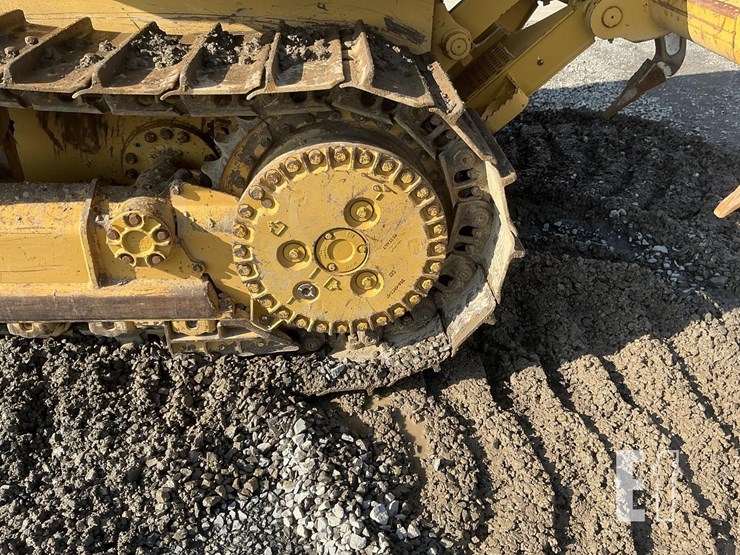 2019-caterpillar-d6k2-xl-image-9