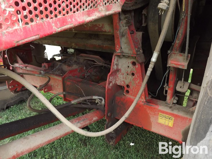 1981-massey-ferguson-860-image-11