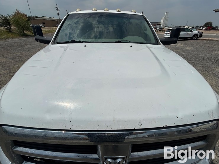 2011-dodge-ram-5500-image-12