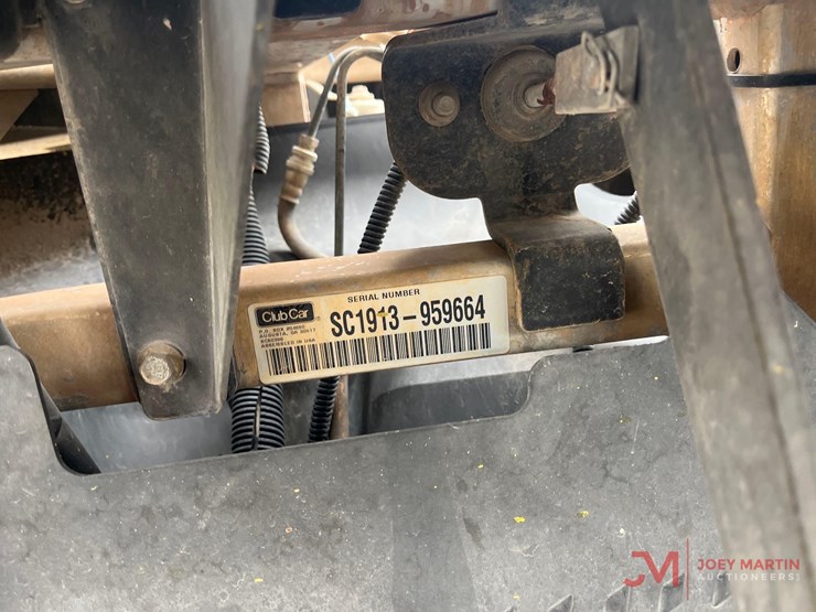 2019-ingersoll-rand-club-car-carryall-utv-image-8