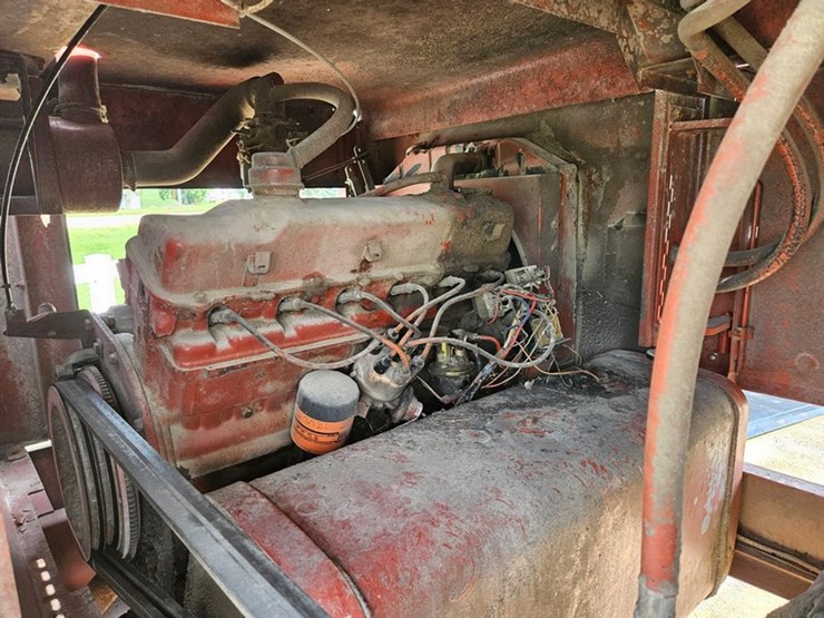 hesston-6450-image-23