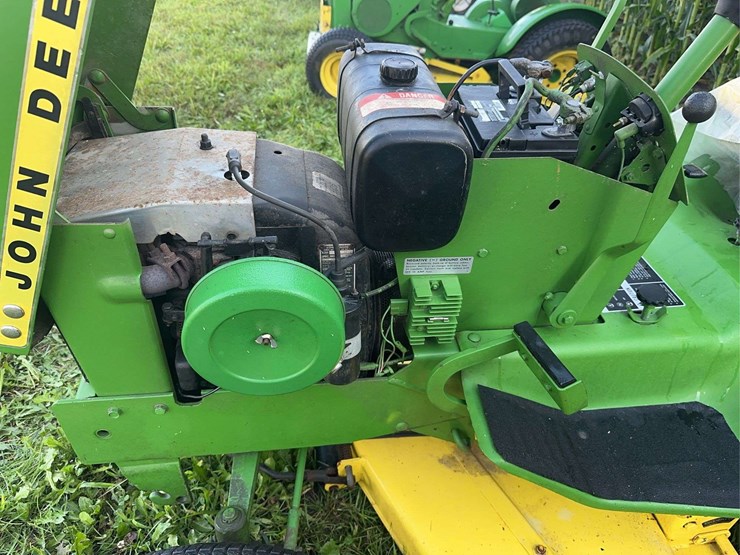 john-deere-120-image-10
