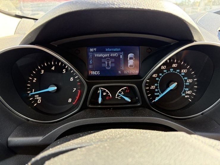 2015-ford-escape-se-image-25