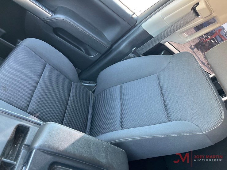 2019-chevrolet-2500-image-16