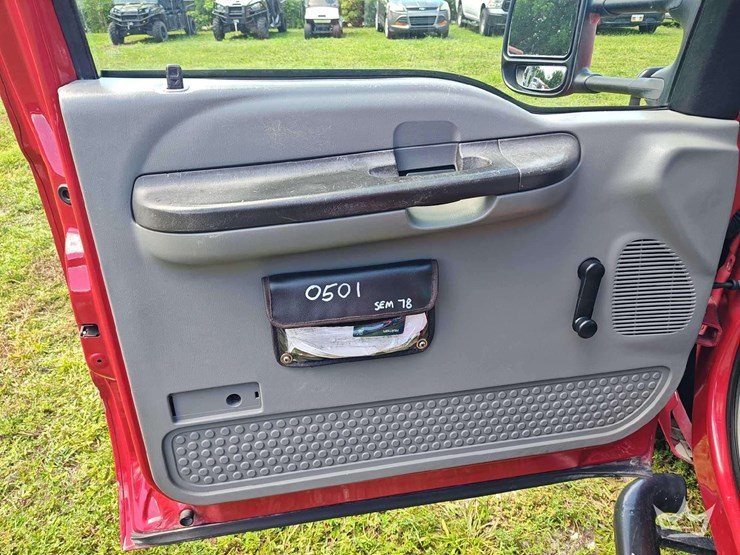 2005-ford-f350-image-14