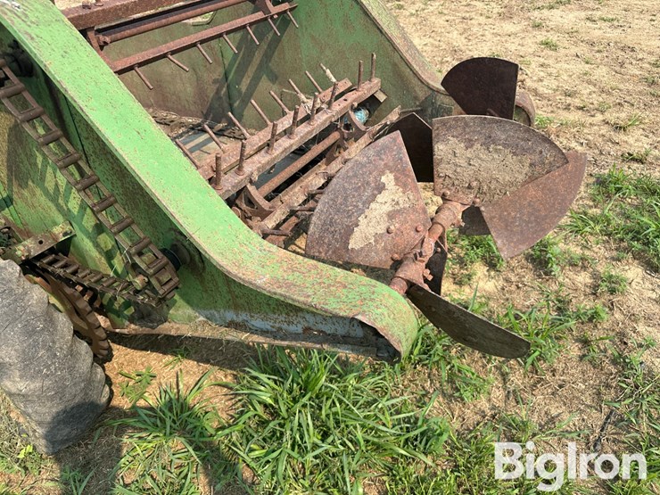 john-deere-11-image-19
