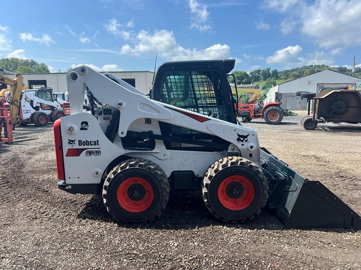 2022-bobcat-s740-image-8