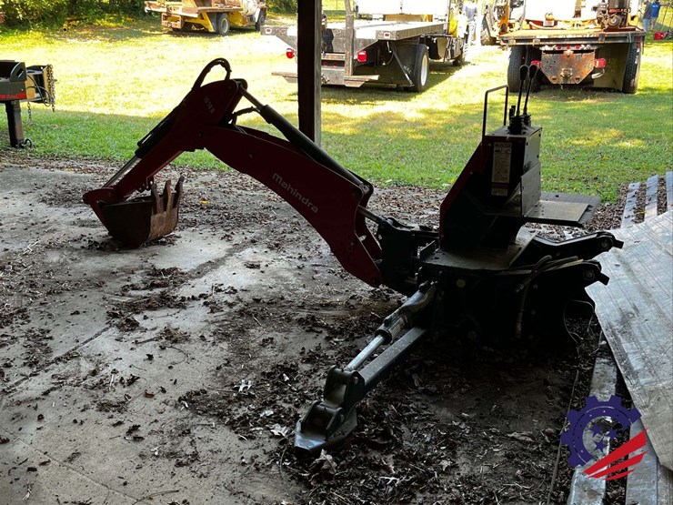 mahindra-1538b-farm-tractor-backhoe-attachment-image-3