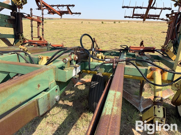 noble-32’-field-cultivator-image-17