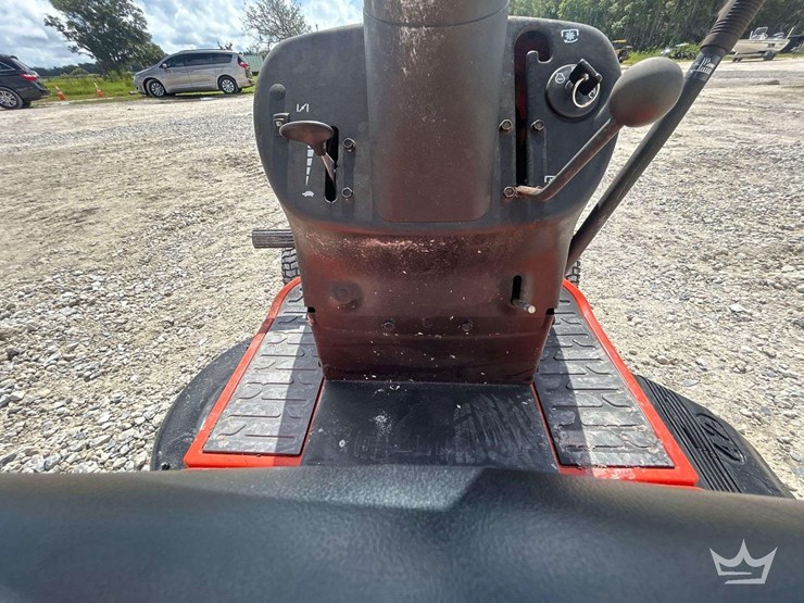 2013-ariens-40in-riding-mower-image-17