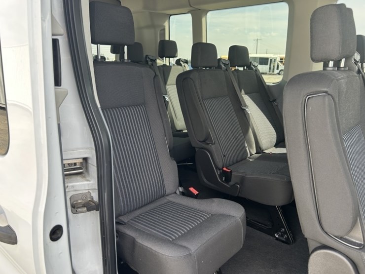 2018-ford-transit-image-28