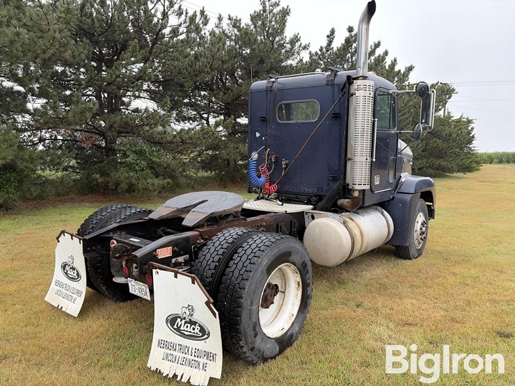 1992-freightliner-fld120-image-5