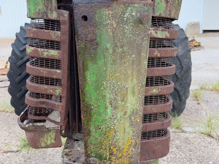john-deere-b-image-9
