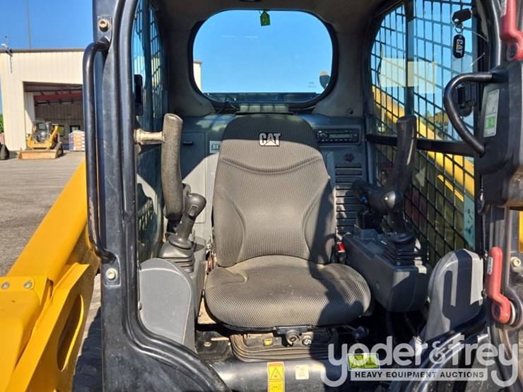 2022-caterpillar-279d3-image-18