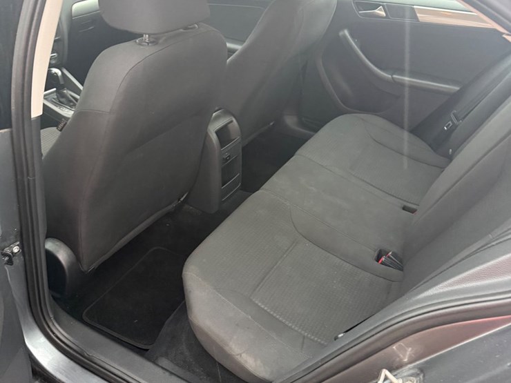 #55-•-2015-volkswagen-jetta-image-13