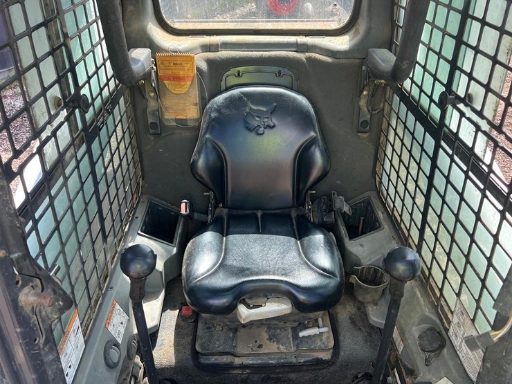 2015-bobcat-t770-image-17