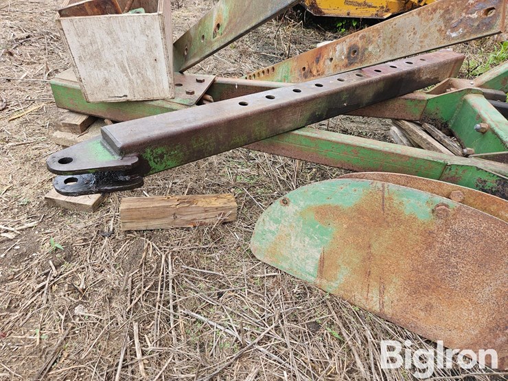 1980-john-deere-524-image-16