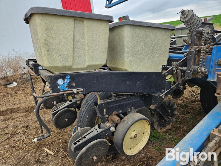 1993-kinze-2200-image-16