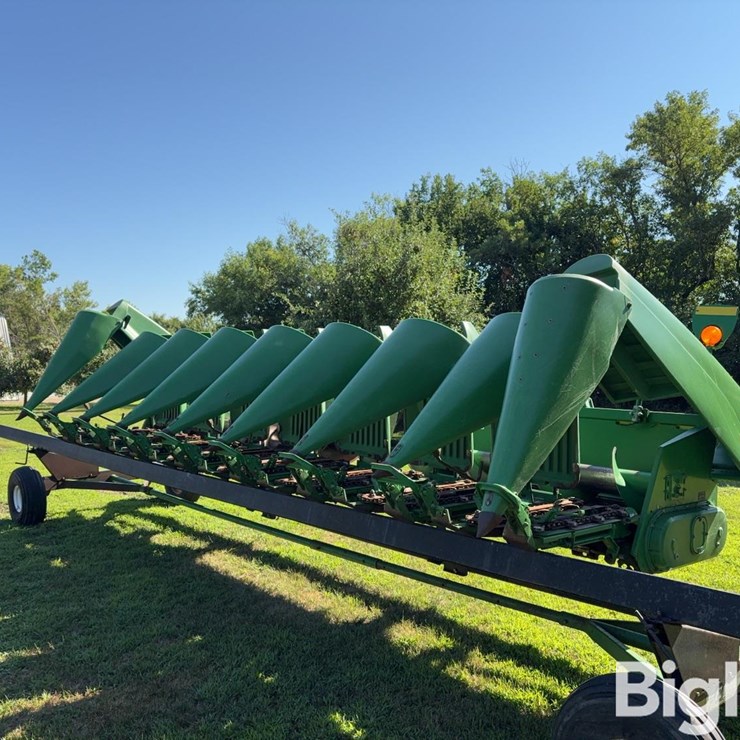 2005 JOHN DEERE 893
