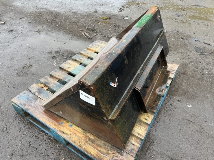 toro-48"-gp-bucket-image-4