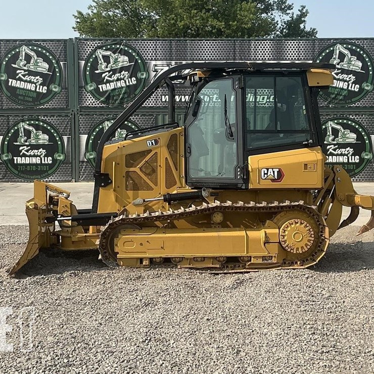 2023 CATERPILLAR D1