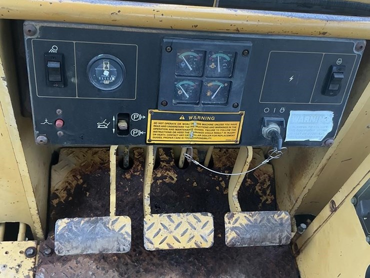 1994-caterpillar-939-image-17