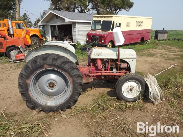 ford-8n-image-4