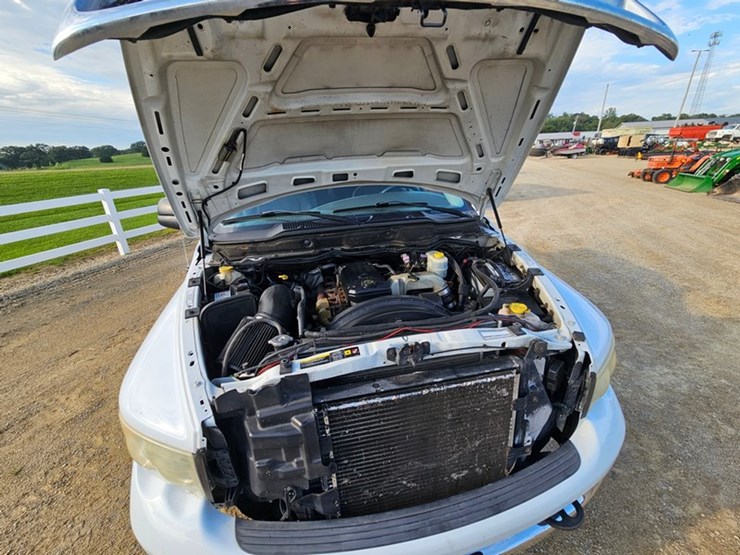2004-dodge-ram-2500-image-10