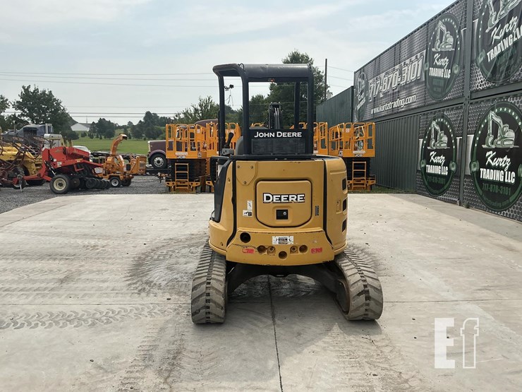 2016-deere-35g-image-3