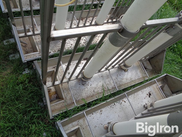 stainless-steel-tube-feeders-image-16