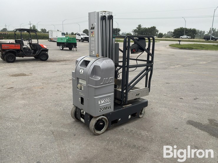 2017-jlg-20mvl-image-5