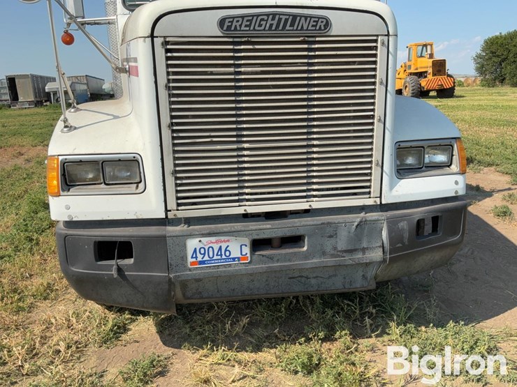 1990-freightliner-fld120-image-13