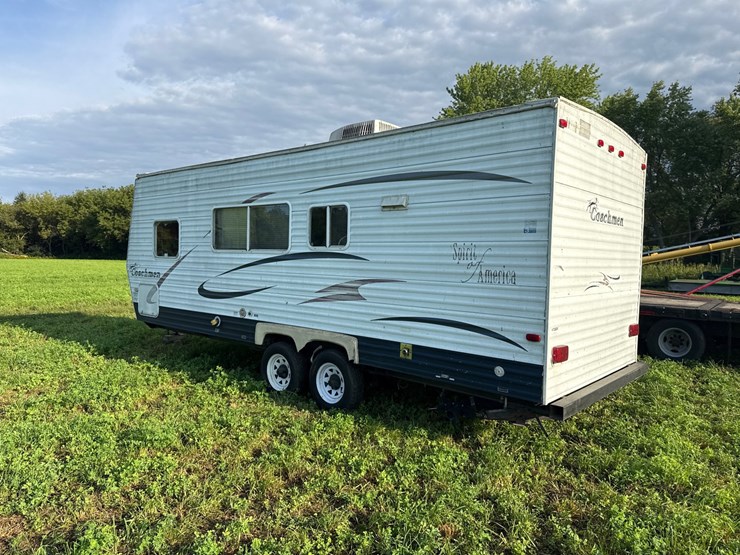 #668-•-spirit-of-america-camper-image-3