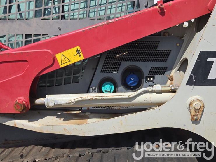 2018-takeuchi-tl12r2-image-15