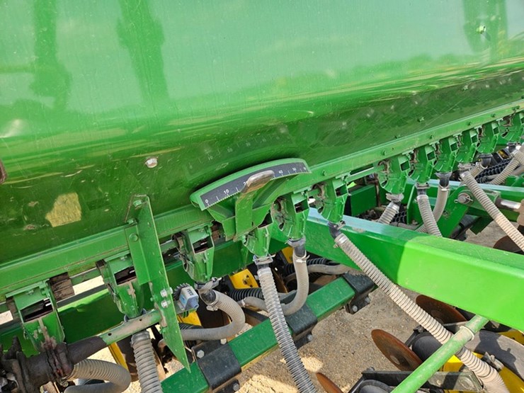 john-deere-750-image-60