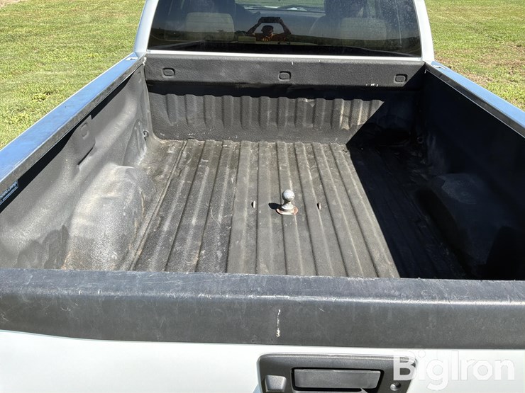 2013-chevrolet-silverado-2500-image-19