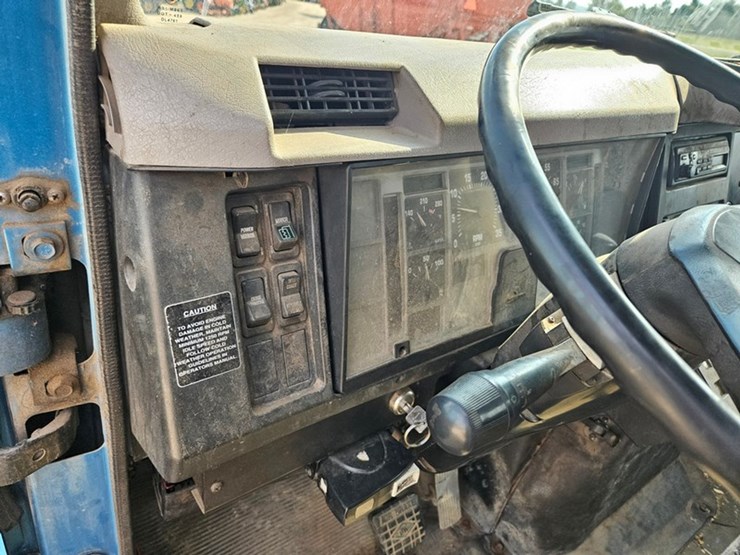 2000-international-4900-image-27