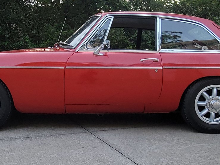 #146-•-offered-at-no-reserve-|-1969-mgb-gt-image-5