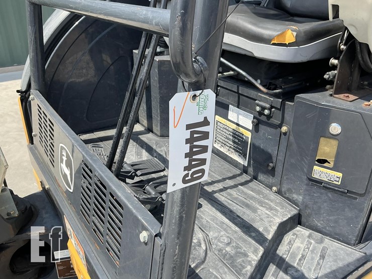 2018-deere-26g-image-18
